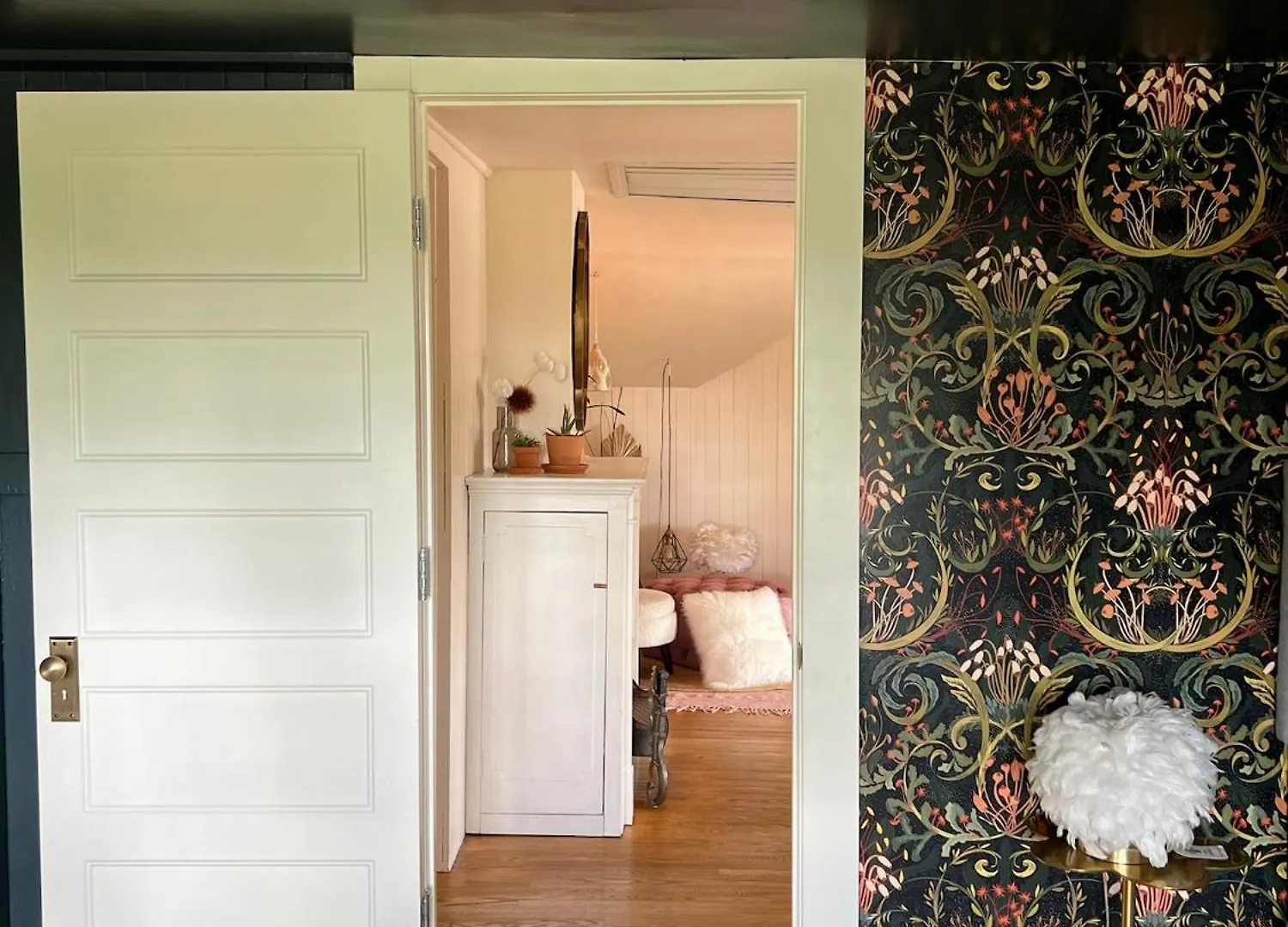Willa Historic Hideaway 1912 Mansion Loft With Timeless Character Edmonton